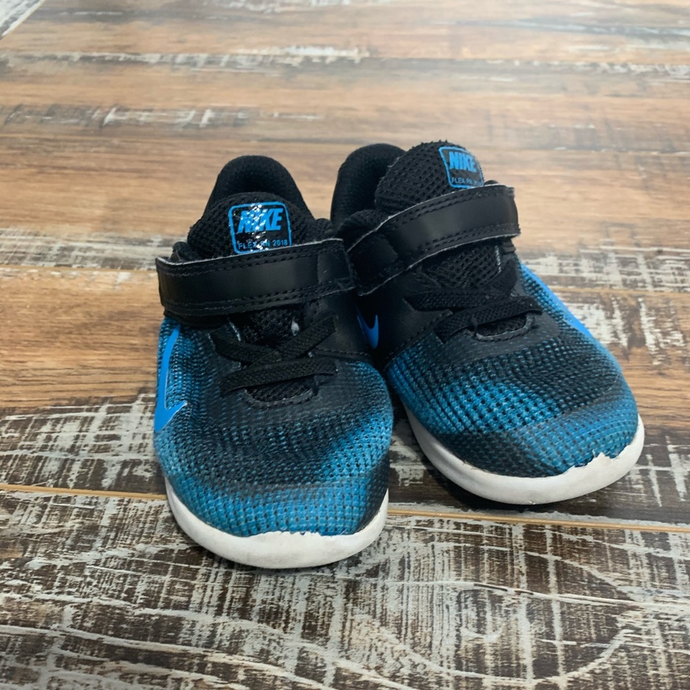 Nike toddler shoes